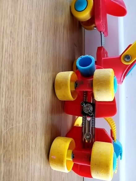 Photo of free On shoe adjustable roller skates and helmet (Chells SG2) #3