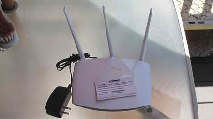 Photo of free EDIMAX Dual Band WIFI router ((Belmont) Alameda and Lyon) #1