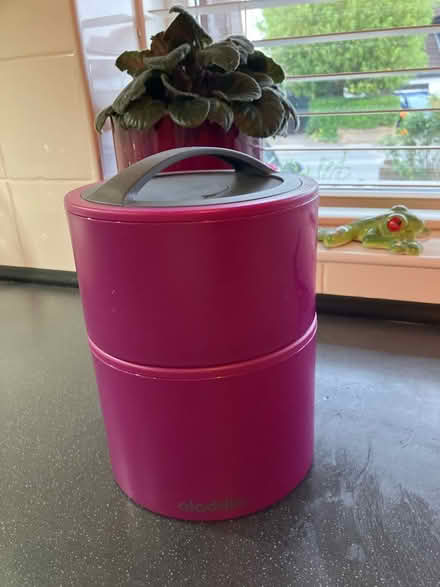 Photo of free Pink insulated lunch box (Blackmore CM4) #3