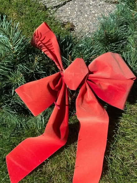 Photo of free Outdoor wreath (Beverly Hills/Hillcrest/48025) #3
