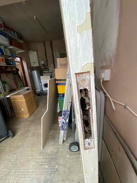 Photo of free Internal 4 panel 1930’s door (Croydon) #3
