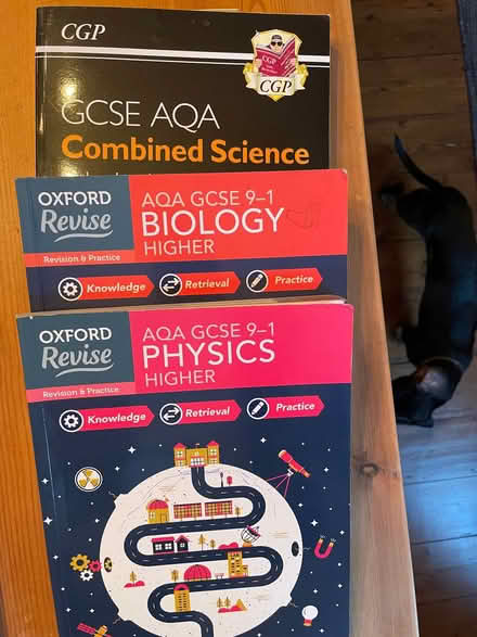 Photo of free GCSE science books (Winkfield Row RG42) #1