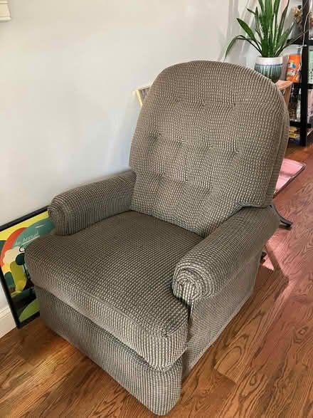 Photo of free Chair and recliner (Near Wegmans) #1