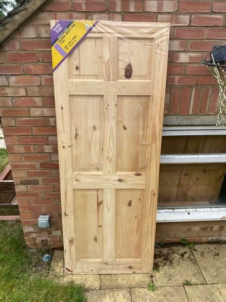 Photo of free Interior pine door (Linslade LU7) #1