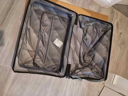 Photo of free Black Spinner Suitcase 78CM Pro Glide 8 (Vauxhall SW8) #2