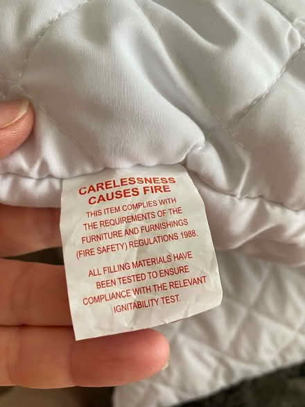 Photo of free 4 pillows (Ub7 7pd) #2