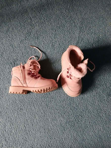 Photo of free Girls pink infant boots (Faringdon SN7) #2