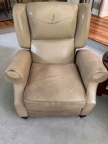 Photo of free old leather recliner (Hammock area of Palm Coast) #1