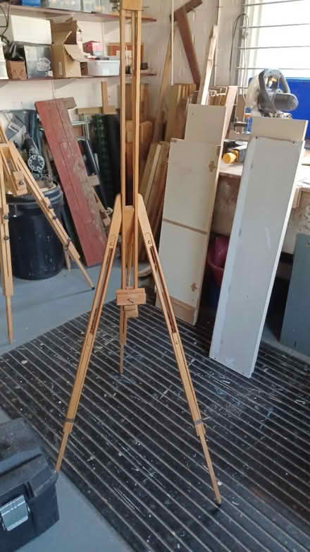 Photo of free Artist materials and easels (Hampton) #1