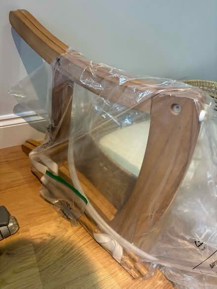 Photo of free Mothercare Travel Cot /Moses Basket (TW9) #2