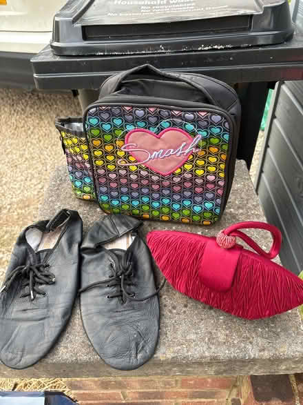 Photo of free Various items - car boots (Woodley RG5) #1
