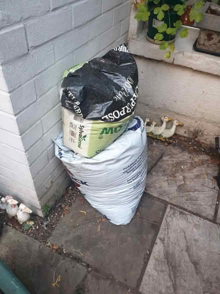 Photo of free Top Soil Approx 120 litres (Surbiton, KT6) #2
