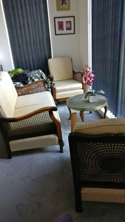 Photo of free Small lounge suite (Uxbridge UB10) #1