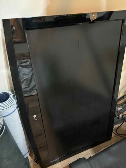 Photo of free TV (Walton-on-Thames KT12) #3