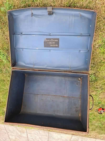 Photo of free Metal Trunk Brown (Trowbridge) #4