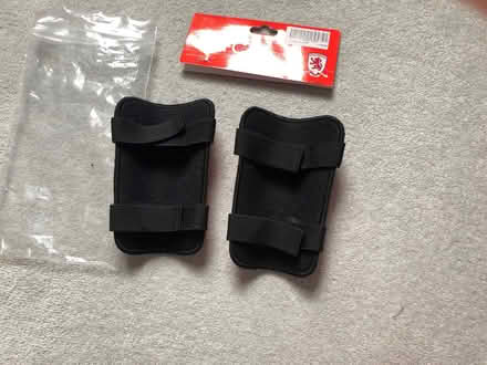Photo of free Youth Sized Middlesbrough FC Shin Pads (Crooks Barn TS20) #3