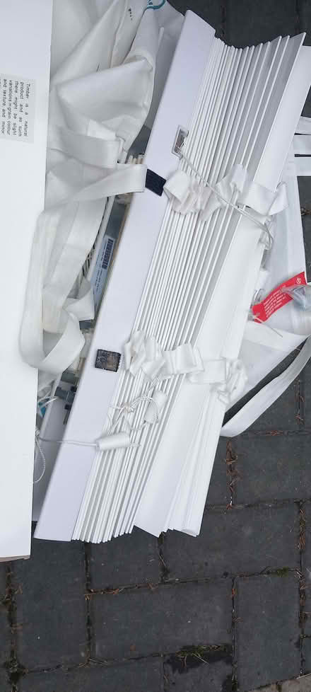 Photo of free White wooden blinds (Dunfermline KY12) #2