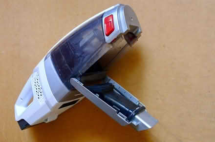 Photo of free Cordless vacuum cleaner (Marlow SL7) #2