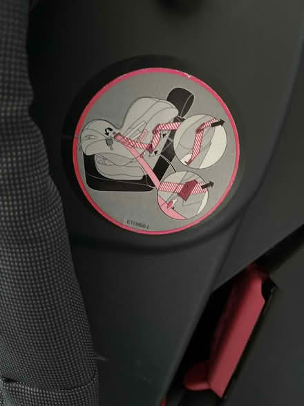 Photo of free Maxi-Cosi car seat 9-18kg (SW16 Norbury) #3