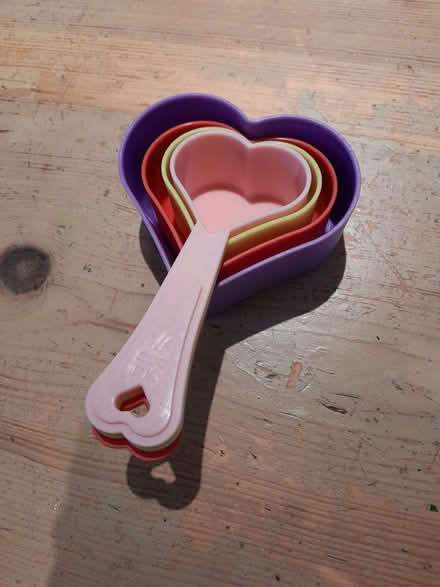 Photo of free Measuring cups / spoons (Upper Hill HR6) #1