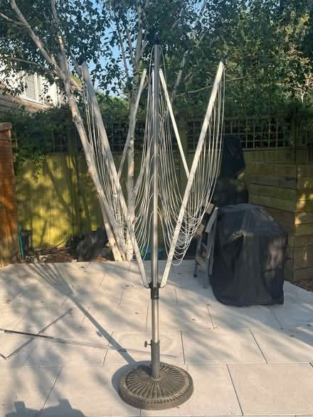 Photo of free Rotary Clothes drier - damaged (Wheathampstead) #1