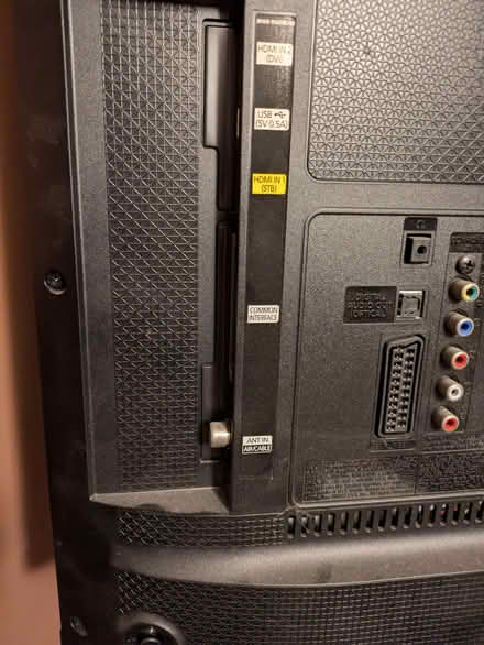 Photo of free 32 inch Samsung TV (Havant PO9) #1