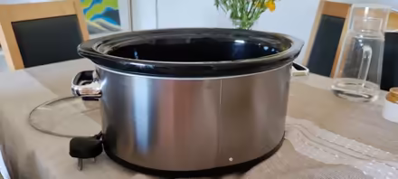Photo of free Slow Cooker (NW6 6AH) #1