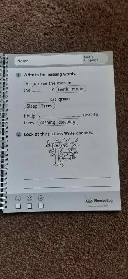 Photo of free Phonics bug photocopy book (Olive Mount L15) #1
