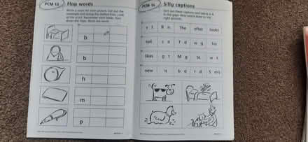 Photo of free Phonic resource book with activity ideas and photocopyable p (Olive Mount L15) #3