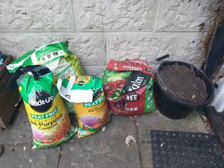 Photo of free Top Soil Approx 120 litres (Surbiton, KT6) #1