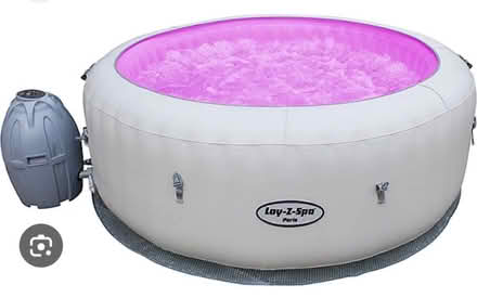 Photo of free Spa pool (Walton-on-Thames KT12) #1