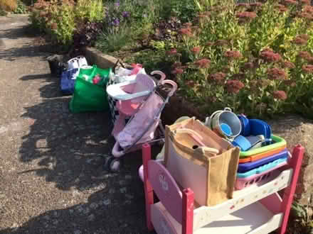 Photo of free lots of toys for little girls (Selsdon CR2) #1
