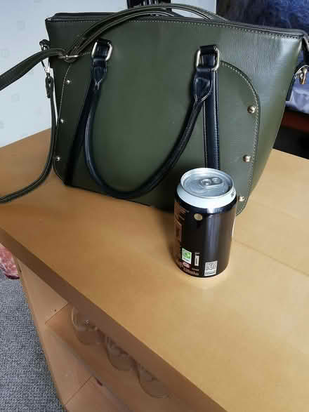 Photo of free large green handbag/shoulderbag (FY8 heyhouses) #1