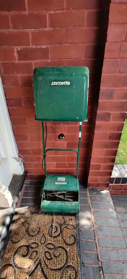 Photo of free Electric lawnmower (Heaton Chapel SK4) #2