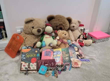 Photo of free Charity bundle of toys, jewelry etc (Stoneleigh, Epsom) #1