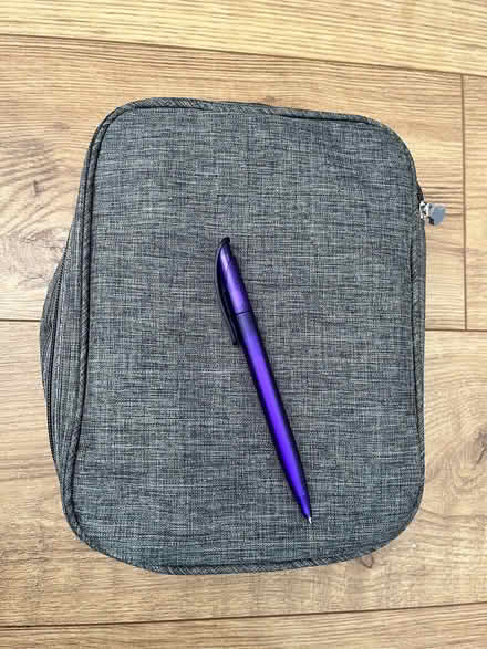 Photo of free cable/anything organiser pouch (Hale End IG8) #2