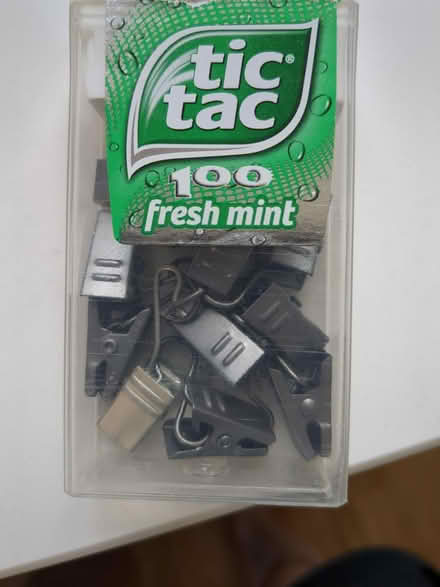 Photo of free Clips for curtain (SW18) #1
