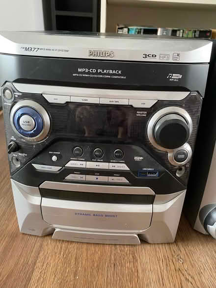 Photo of free Philips CD/MP3/Tape + Speakers (Witney OX28) #2