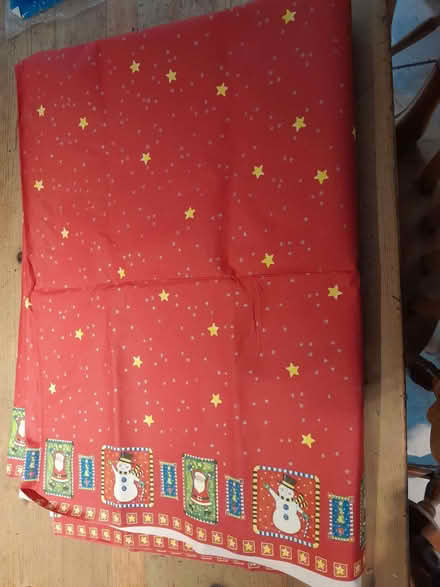Photo of free Christmas tablecloths (Upper Hill HR6) #4