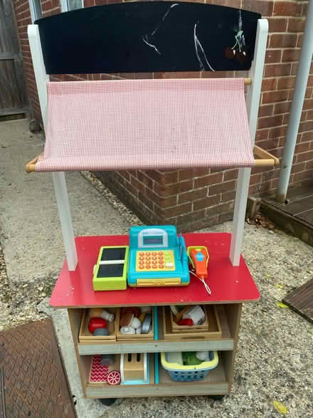 Photo of free Kids market stall and till (RG8 0HB) #1