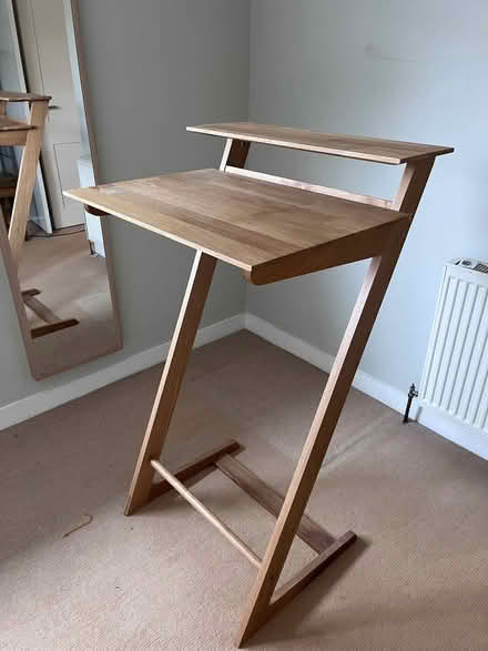 Photo of free Beautiful standing desk (Charlton OX12) #1