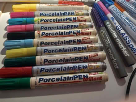 Photo of free Porcelaine pens - for painting on ceramics (Hillsborough S6) #1