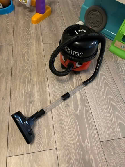 Photo of free Kids Henry hoover (Basildon, SS13) #1