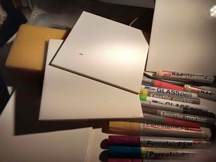 Photo of free Porcelaine pens - for painting on ceramics (Hillsborough S6) #2