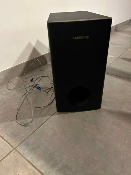 Photo of free Samsung HT-Z220 Home cinema DVD and sound system (Moss Side PR26) #1