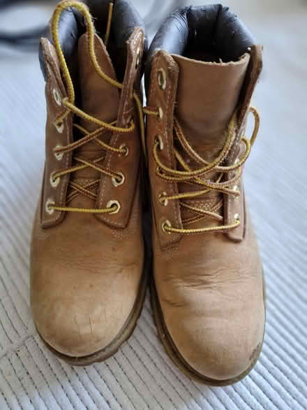 Photo of free Size 3 original timberland (WD23 Bushey) #2
