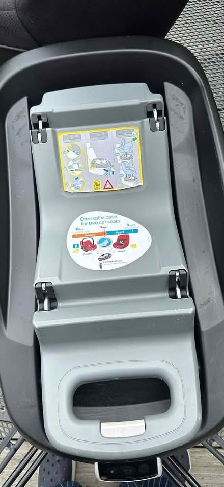 Photo of free Maxi Cosi car seat. This is in good condition and has never (Top Amersham HP6) #4