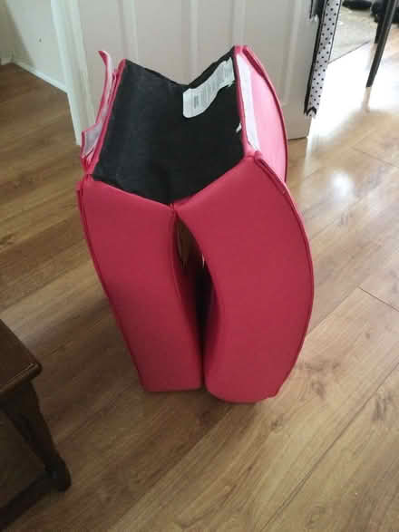 Photo of free Child’s gaming chair (Mitcham CR4) #3