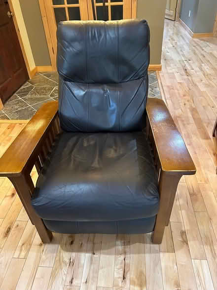 Photo of free Mission chair recliner (Highland/Town of Esopus) #1