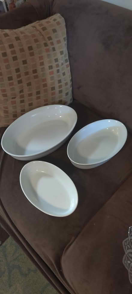 Photo of free Casual serving ware (Tuckerman Ln) #1